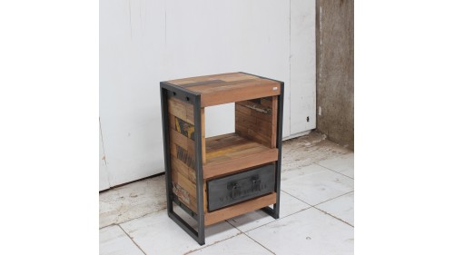 ESKİTME AHŞAP MASİF KOMODİN MODELİ - KN412