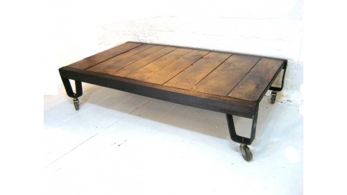 MODERN VE KULLANIŞLI ORTA SEHPA - SP612